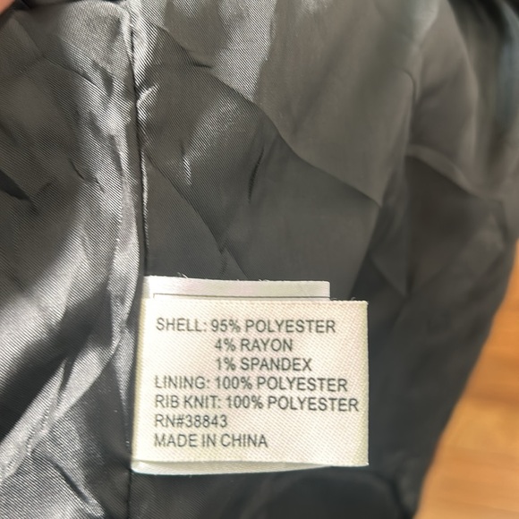 MARALYN&ME CROPPED BLACK SIDE ZIPPER JACKET IN SIZE XL - Picture 9 of 9